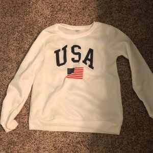 I am selling a white USA sweatshirt!